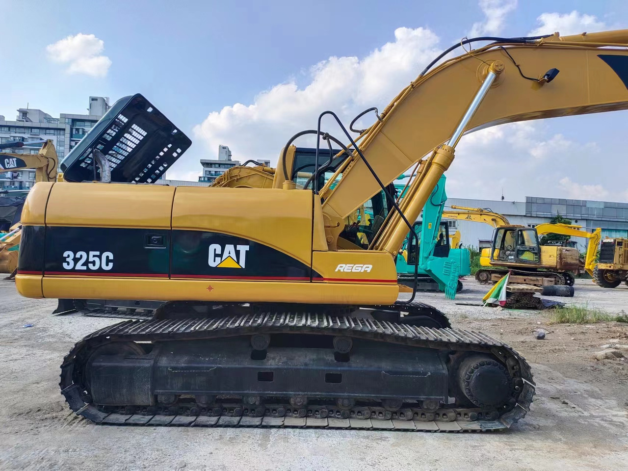 CATERPILLAR 325C - Paletli ekskavatör: fotoğraf 3 CATERPILLAR 325C - Paletli ekskavatör: fotoğraf 3