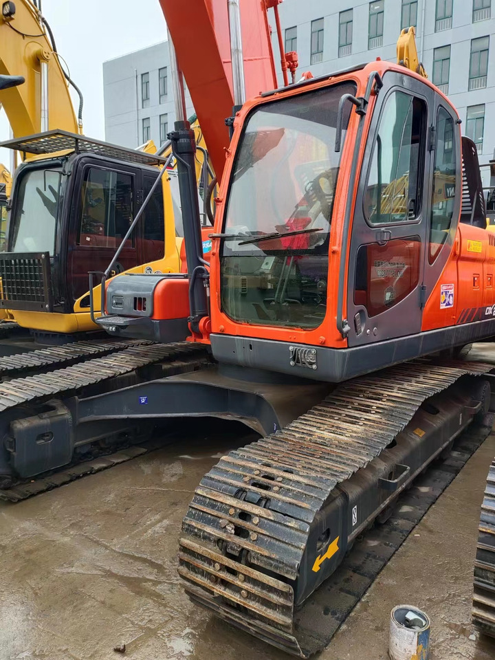 DOOSAN DX225LC - Paletli ekskavatör: fotoğraf 2 DOOSAN DX225LC - Paletli ekskavatör: fotoğraf 2