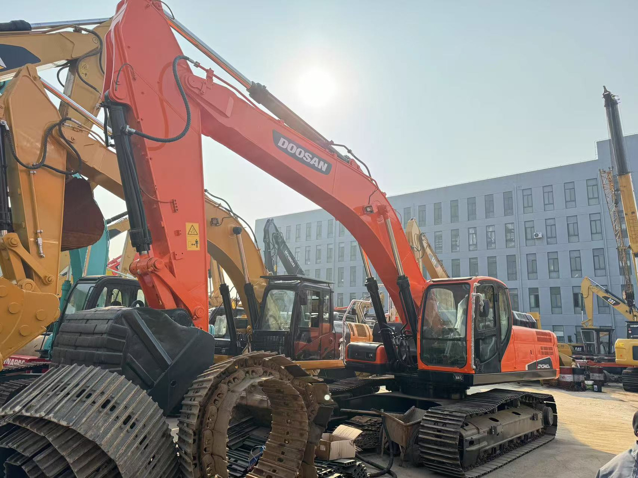 DOOSAN DX340LC - Paletli ekskavatör: fotoğraf 2 DOOSAN DX340LC - Paletli ekskavatör: fotoğraf 2