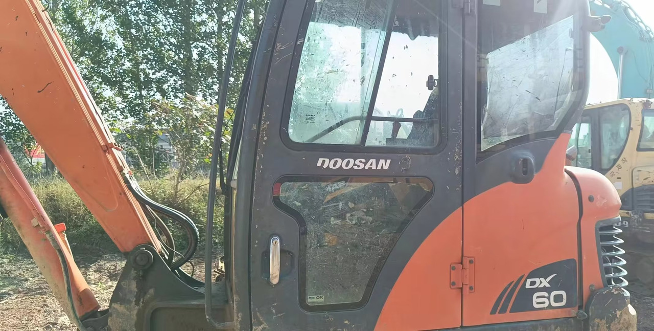 DOOSAN dx60 - Mini ekskavatör: fotoğraf 5 DOOSAN dx60 - Mini ekskavatör: fotoğraf 5