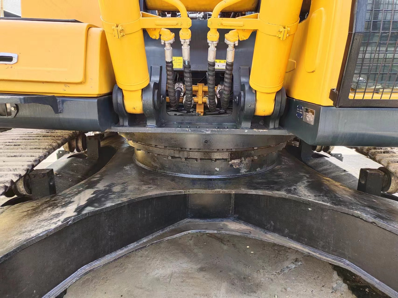 HYUNDAI R385LC-9T R305 R220 - Paletli ekskavatör: fotoğraf 3 HYUNDAI R385LC-9T R305 R220 - Paletli ekskavatör: fotoğraf 3