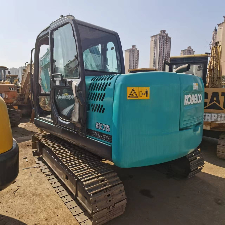KOBELCO SK75 - Mini ekskavatör: fotoğraf 5 KOBELCO SK75 - Mini ekskavatör: fotoğraf 5