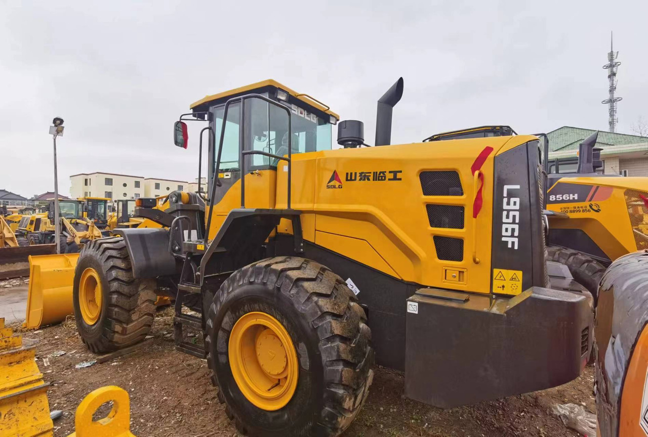 SDLG L956F - Tekerlekli yükleyici: fotoğraf 4 SDLG L956F - Tekerlekli yükleyici: fotoğraf 4