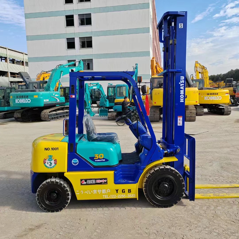 Komastu 3ton - Dizel forklift: fotoğraf 3 Komastu 3ton - Dizel forklift: fotoğraf 3
