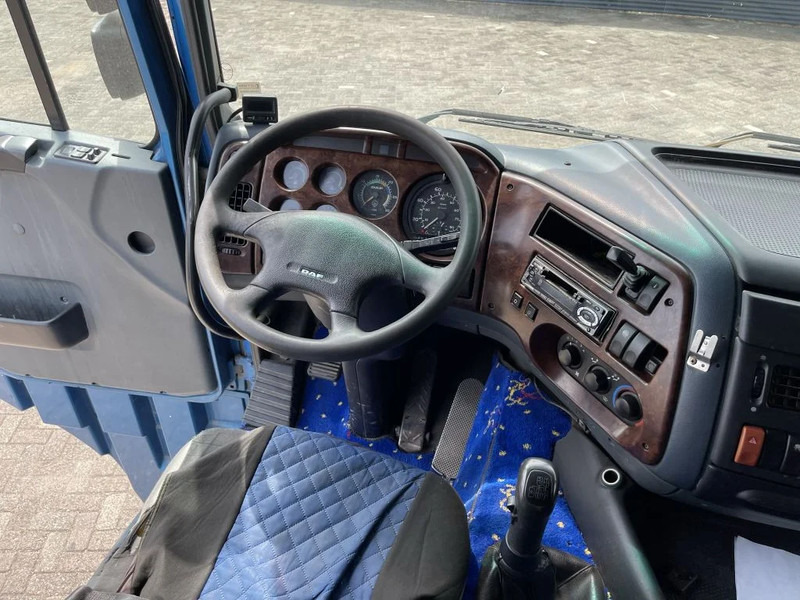 İç mekan fotoğrafi 1: Çekici DAF XF 95.530 Tractor unit