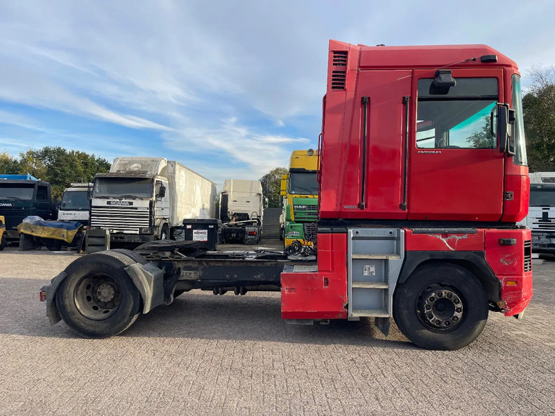 Renault Magnum 480 MACK Tractor unit - Çekici: fotoğraf 4 Renault Magnum 480 MACK Tractor unit - Çekici: fotoğraf 4