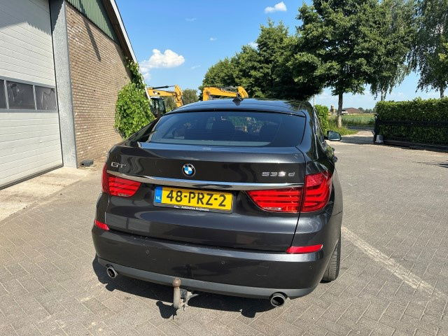 BMW 5-serie GT 535GT - Sedan araba: fotoğraf 4 BMW 5-serie GT 535GT - Sedan araba: fotoğraf 4