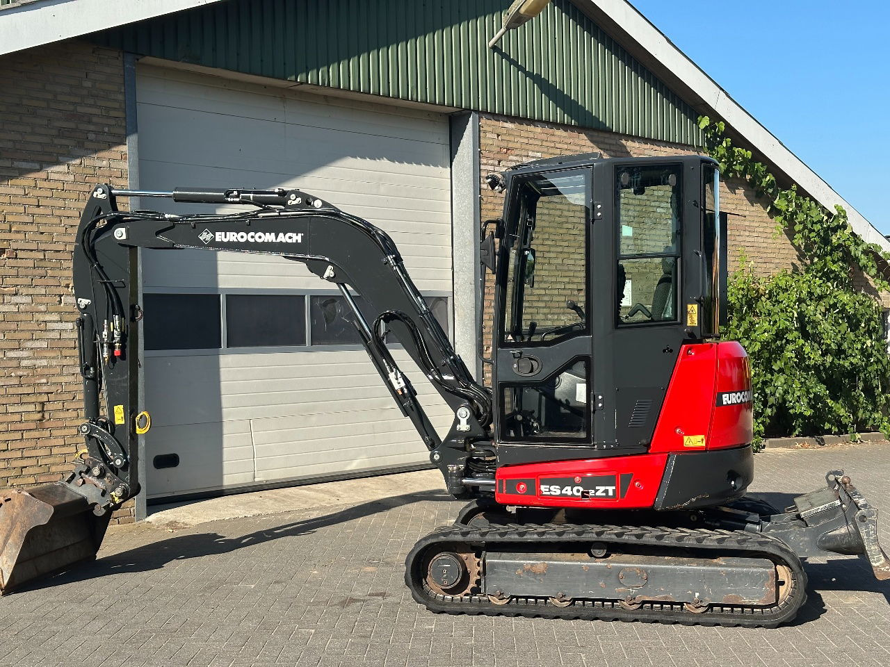 Eurocomach ES40.2ZT - Mini ekskavatör: fotoğraf 3 Eurocomach ES40.2ZT - Mini ekskavatör: fotoğraf 3