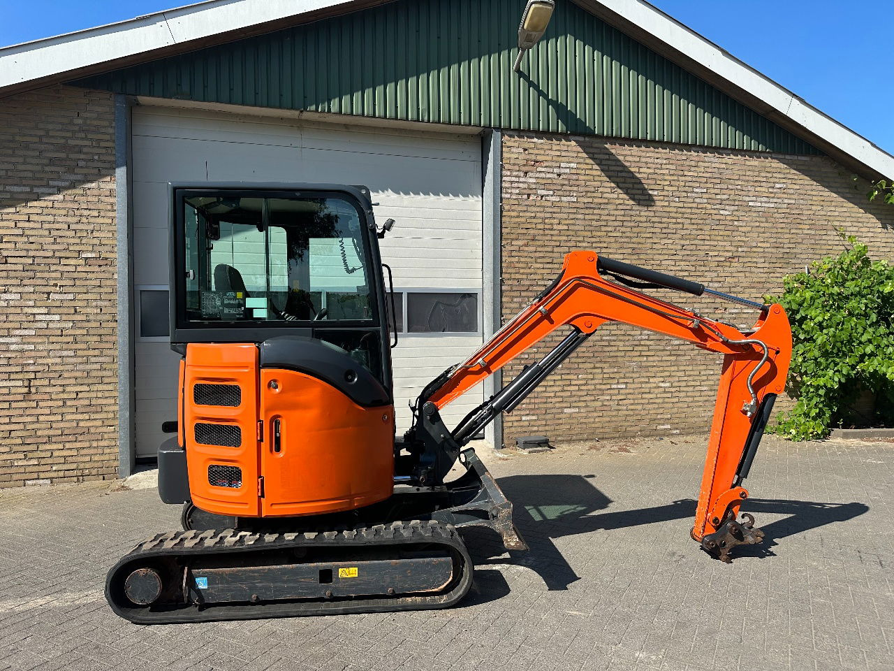 Hitachi ZX26U-6CR - Mini ekskavatör: fotoğraf 5 Hitachi ZX26U-6CR - Mini ekskavatör: fotoğraf 5