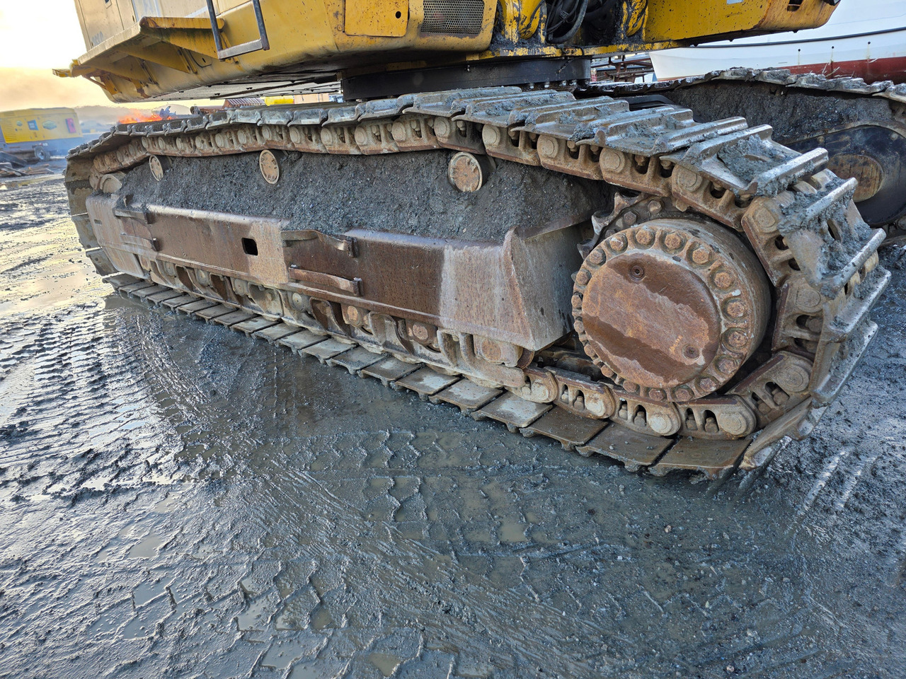 Paletli ekskavatör Cat 365C: fotoğraf 14