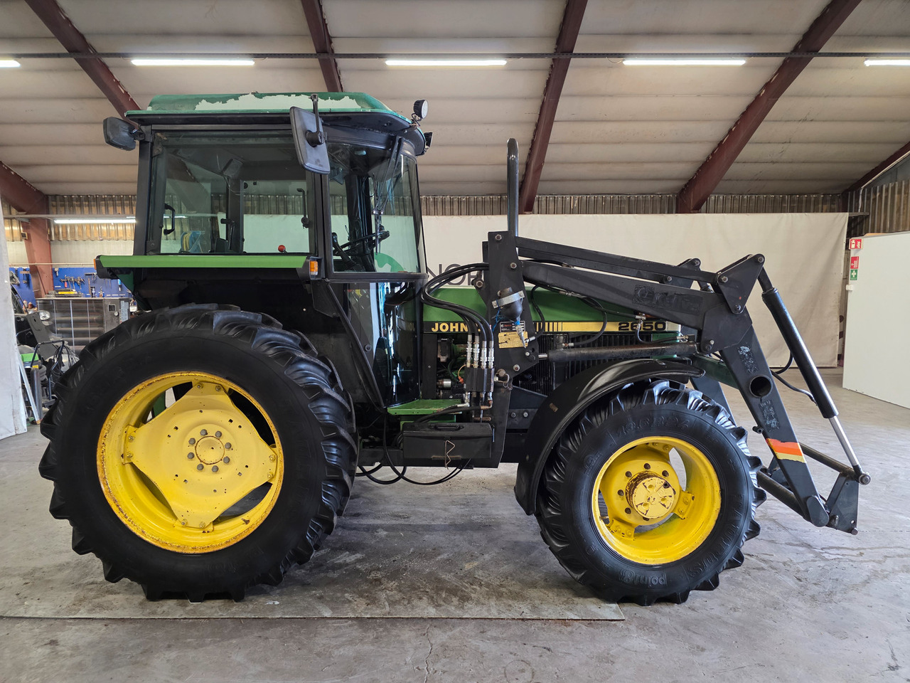 John Deere 2650 Synchron - Traktör: fotoğraf 5 John Deere 2650 Synchron - Traktör: fotoğraf 5