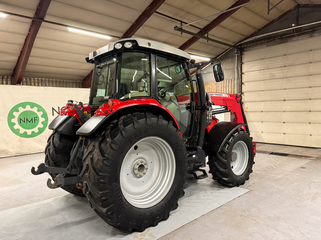 Massey Ferguson 5613 Dyna 4 - Traktör: fotoğraf 5 Massey Ferguson 5613 Dyna 4 - Traktör: fotoğraf 5