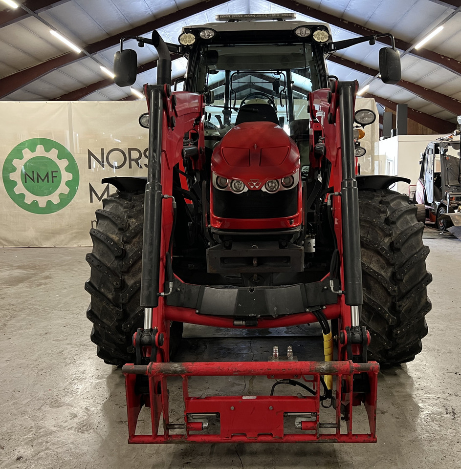 Massey Ferguson 5613 Dyna 6 - Traktör: fotoğraf 3 Massey Ferguson 5613 Dyna 6 - Traktör: fotoğraf 3