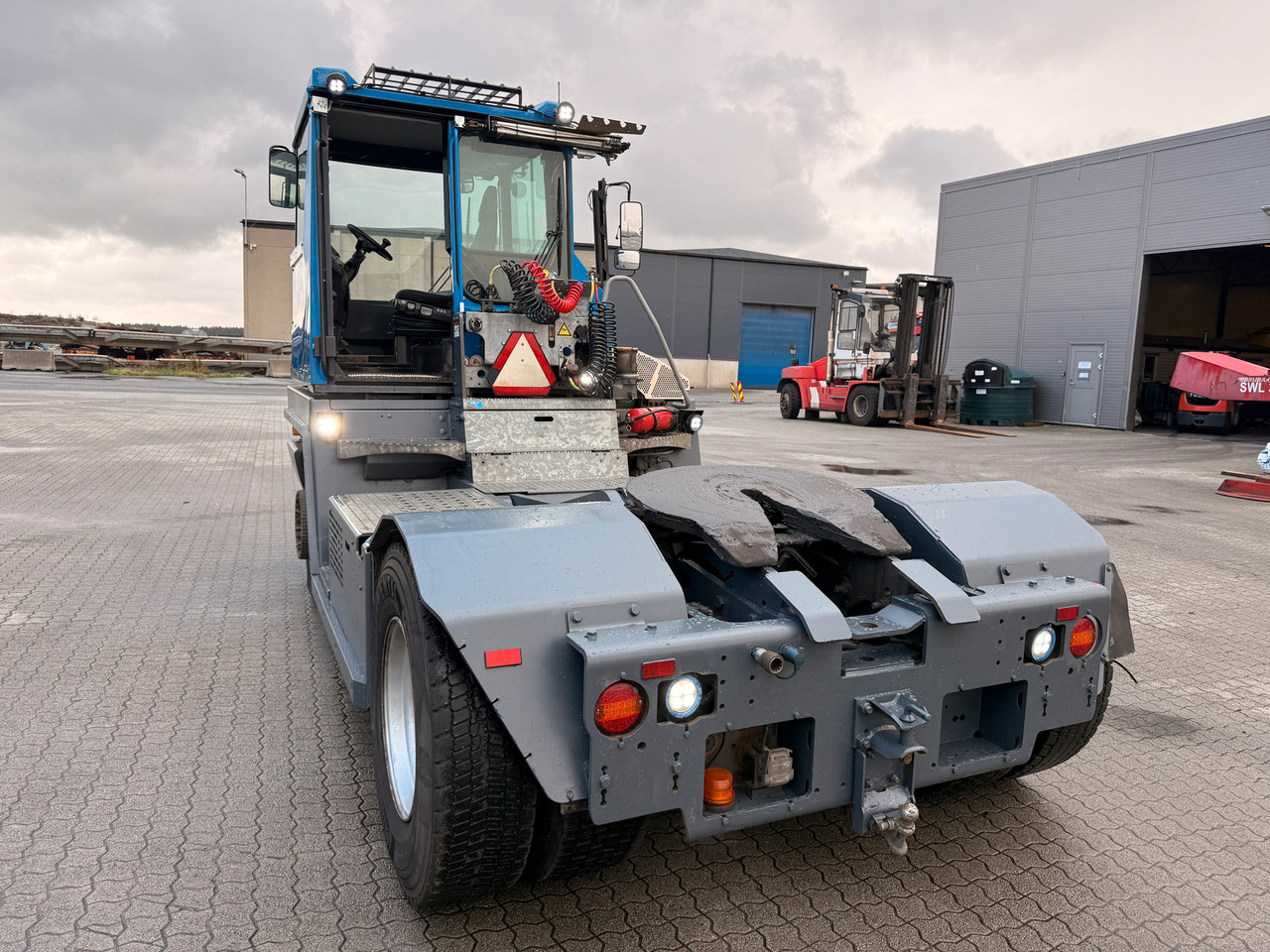 Terberg RT223 4x4 - Terminal çekiciler: fotoğraf 5 Terberg RT223 4x4 - Terminal çekiciler: fotoğraf 5