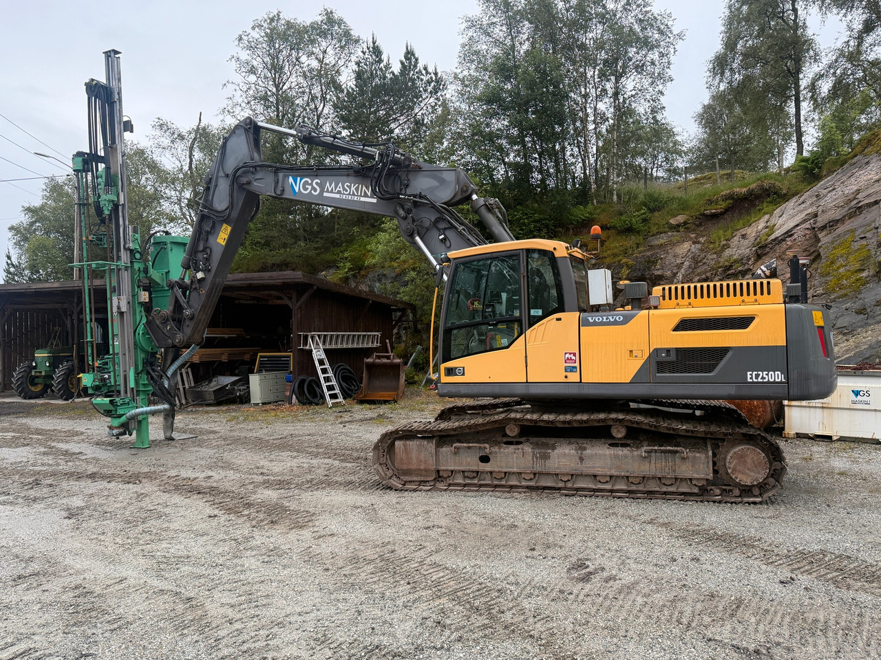 Volvo EC250DL med Montabert tårn - Paletli ekskavatör: fotoğraf 3 Volvo EC250DL med Montabert tårn - Paletli ekskavatör: fotoğraf 3