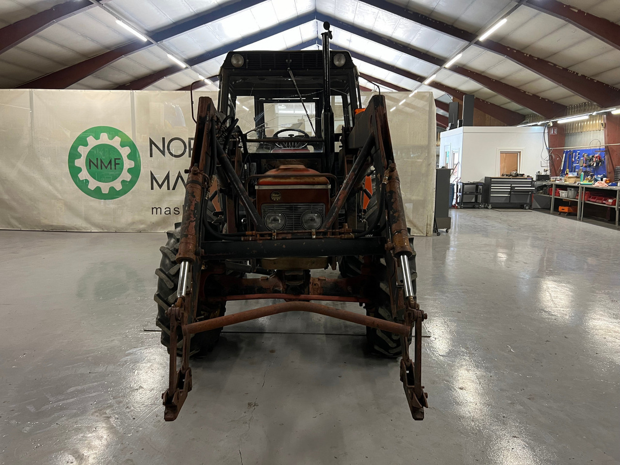Zetor 7045 (Redusert moms) - Traktör: fotoğraf 4 Zetor 7045 (Redusert moms) - Traktör: fotoğraf 4