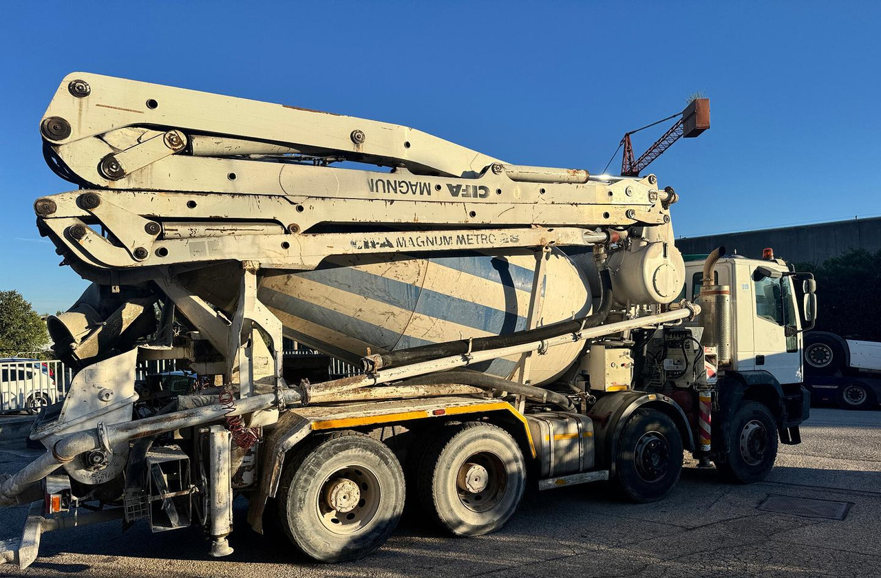 Betonpompa CIFA Iveco Trakker 410E44 - Pompalı mikser: fotoğraf 4 Betonpompa CIFA Iveco Trakker 410E44 - Pompalı mikser: fotoğraf 4