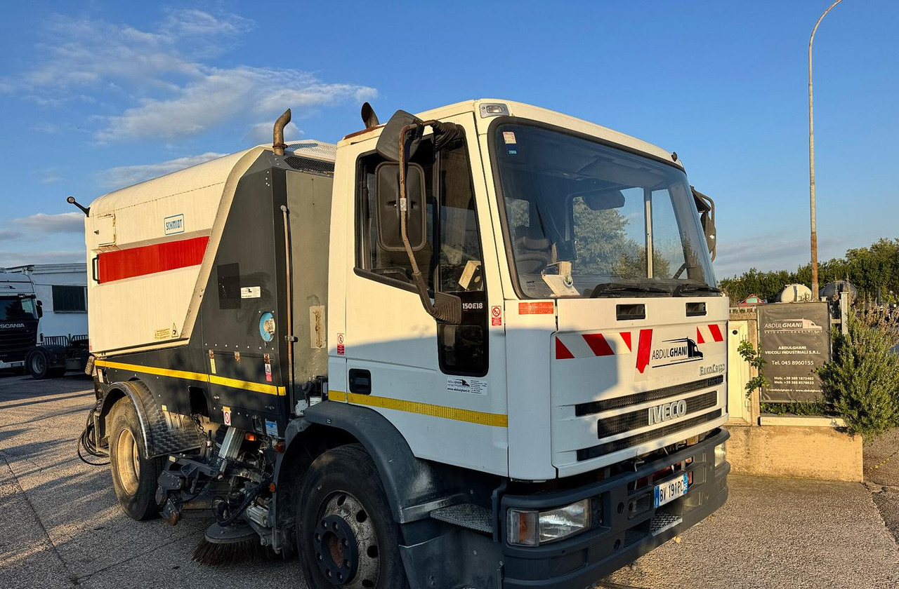 Iveco EuroCargo 150E18 spazzatrice - Yol süpürme aracı: fotoğraf 2 Iveco EuroCargo 150E18 spazzatrice - Yol süpürme aracı: fotoğraf 2