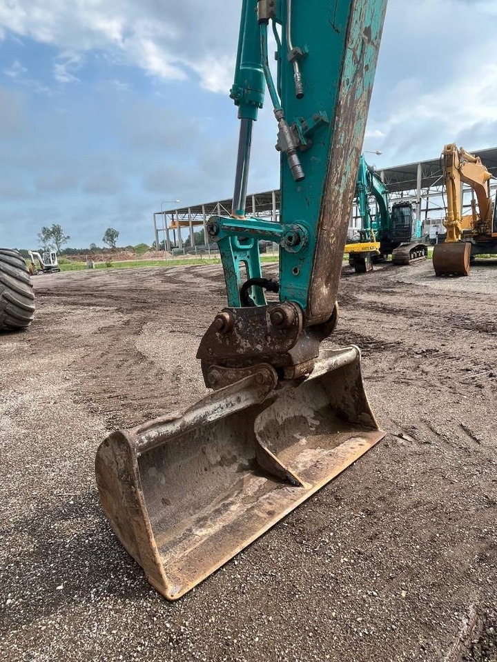 Paletli ekskavatör Kobelco SK130LC-11: fotoğraf 7