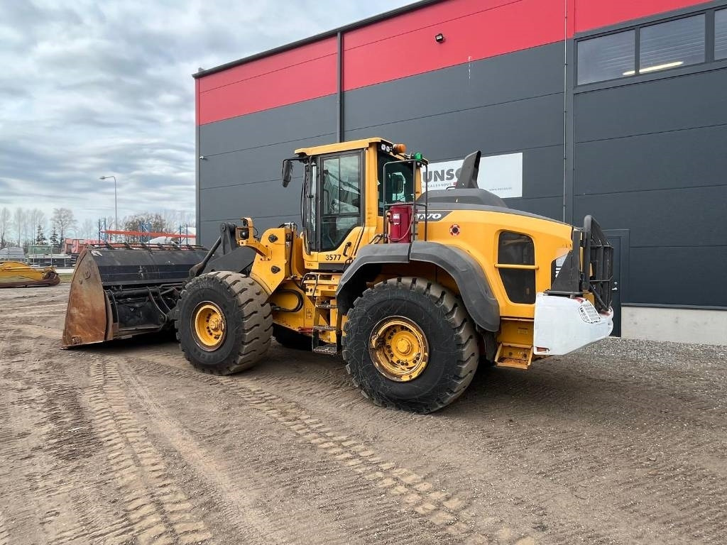 Volvo L 120 H - Tekerlekli yükleyici: fotoğraf 5 Volvo L 120 H - Tekerlekli yükleyici: fotoğraf 5