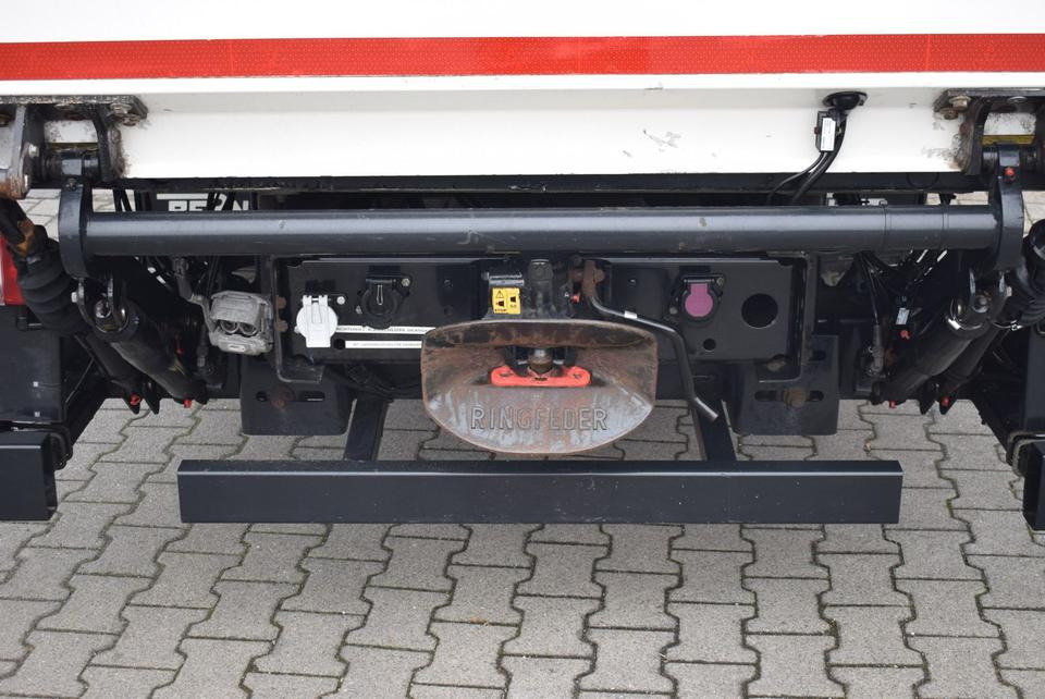Kapalı kasa kamyon MAN TGL 8.220 Koffer LBW Klima EURO6 Luftfederung: fotoğraf 7