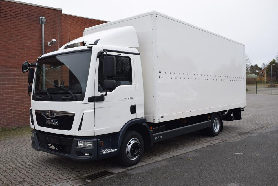 MAN TGL 8.220 Koffer LBW Klima EURO6 Luftfederung - Kapalı kasa kamyon: fotoğraf 1 MAN TGL 8.220 Koffer LBW Klima EURO6 Luftfederung - Kapalı kasa kamyon: fotoğraf 1