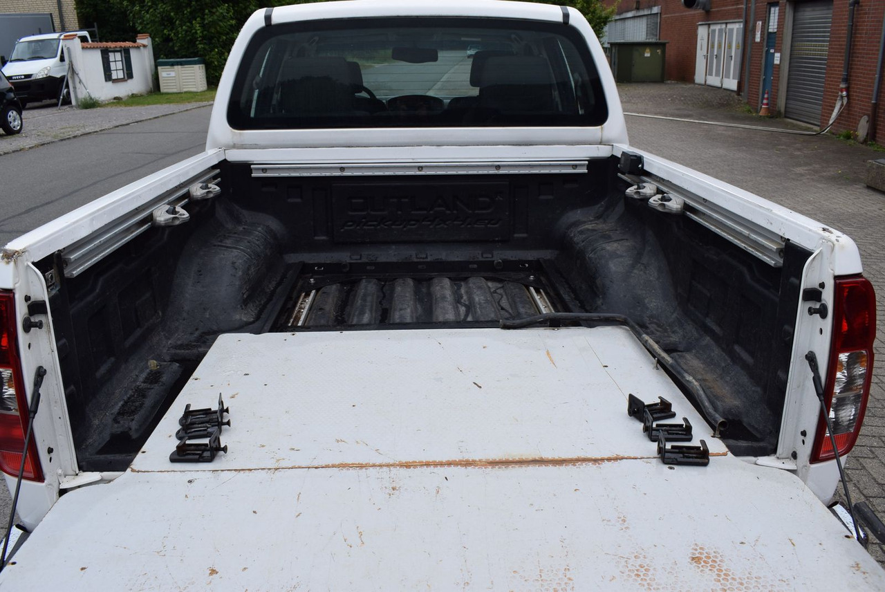 SUV Nissan Navara Double Cab SE 4x4 Automatik Hardtop AHK: fotoğraf 25