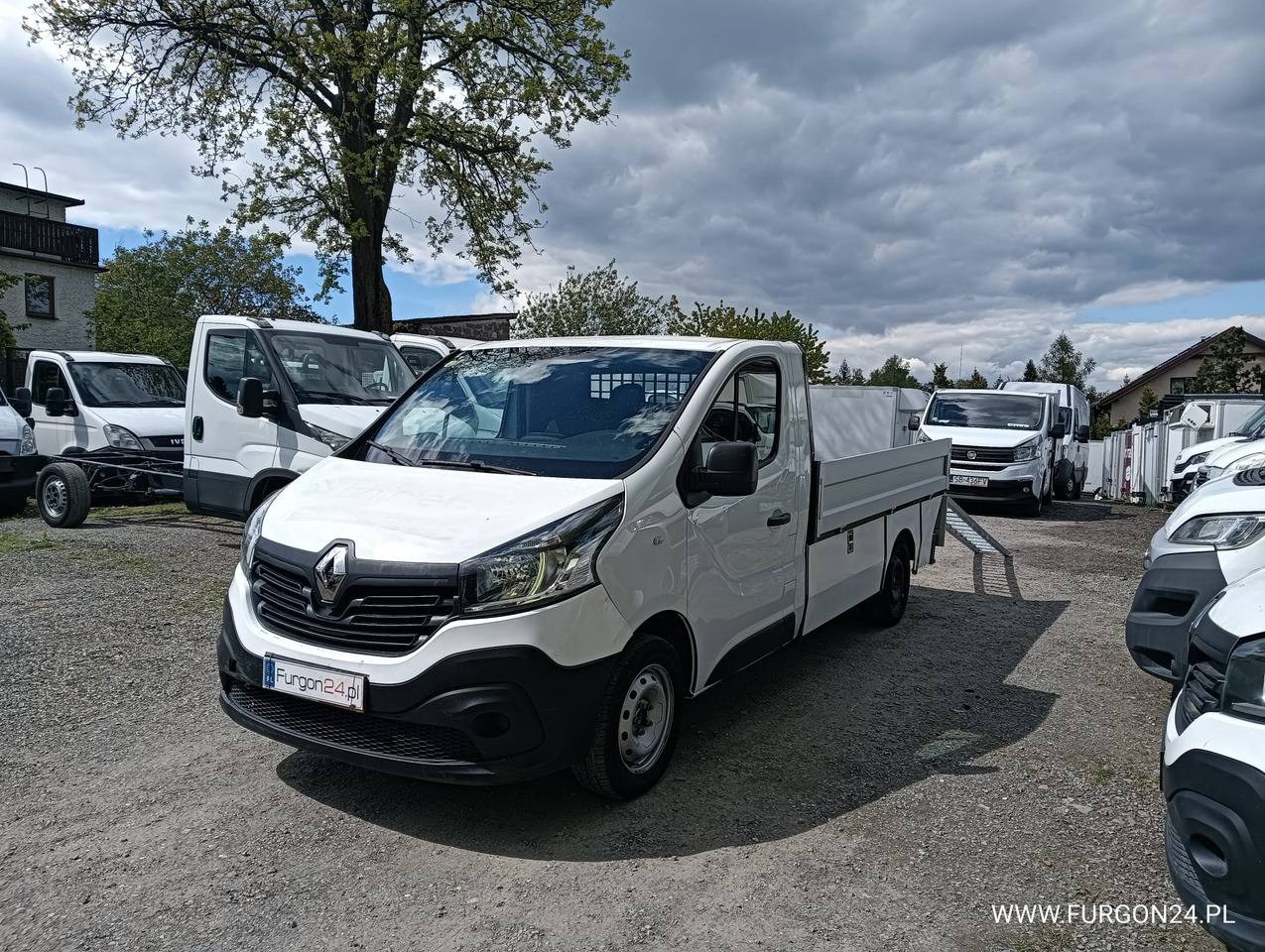 RENAULT TRAFIC SKRZYNIA PAKA Z NAJAZDAMI I PÓŁKAMI NR 689 - Açık kasa kamyonet: fotoğraf 1 RENAULT TRAFIC SKRZYNIA PAKA Z NAJAZDAMI I PÓŁKAMI NR 689 - Açık kasa kamyonet: fotoğraf 1