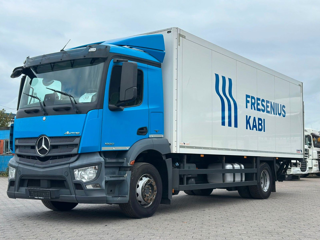 Mercedes-Benz Antos 1830+Isolierkoffer - Kapalı kasa kamyon: fotoğraf 1 Mercedes-Benz Antos 1830+Isolierkoffer - Kapalı kasa kamyon: fotoğraf 1