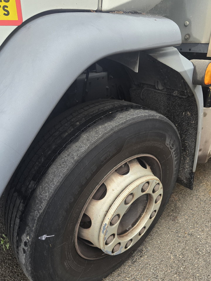 DAF LF 320 - Kapalı kasa kamyon: fotoğraf 4 DAF LF 320 - Kapalı kasa kamyon: fotoğraf 4