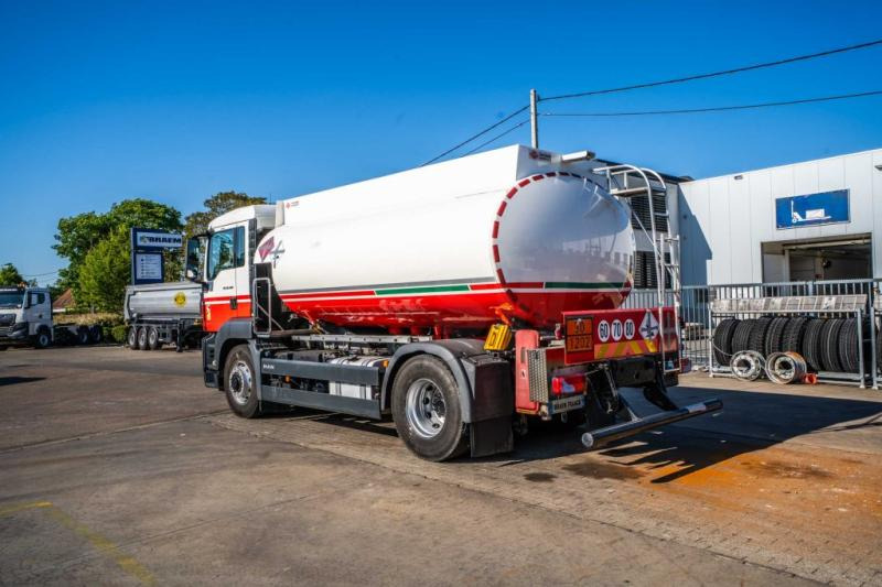 MAN TGS 18.400 4x4H +CM 11.500L /4 COMP - Tanker kamyon: fotoğraf 5 MAN TGS 18.400 4x4H +CM 11.500L /4 COMP - Tanker kamyon: fotoğraf 5