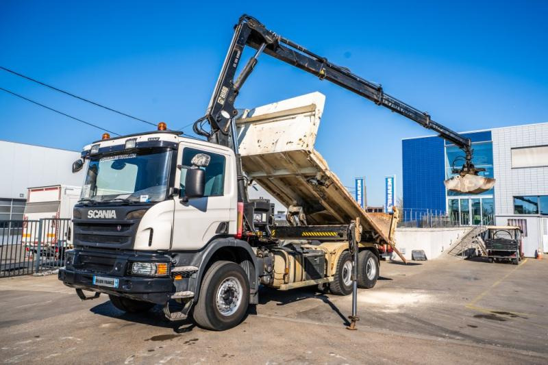 Scania P 400 // BIBENNE // GRUE HIAB 16 t/m // RETARDER - Damperli kamyon, Vinçli kamyon: fotoğraf 1 Scania P 400 // BIBENNE // GRUE HIAB 16 t/m // RETARDER - Damperli kamyon, Vinçli kamyon: fotoğraf 1