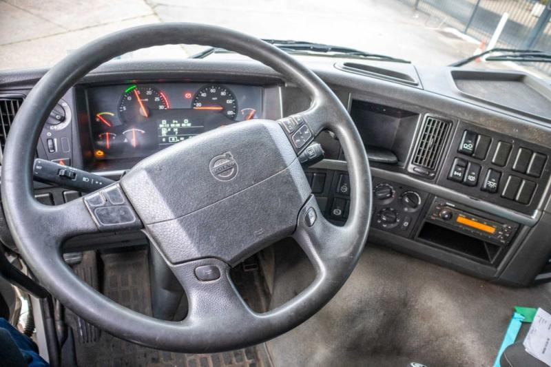 Tenteli kamyon Volvo FM 330-6x2-E5+10 pneus/tires+intarder: fotoğraf 9