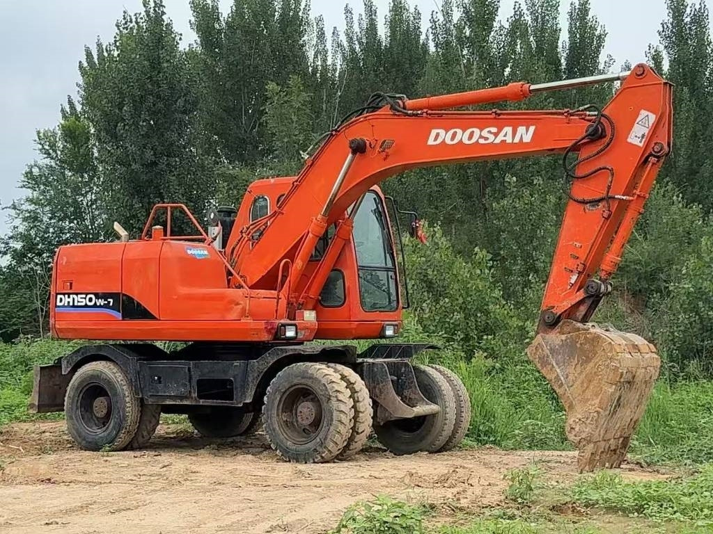 Doosan DH 150 W-7 - Tekerlekli ekskavatör: fotoğraf 2 Doosan DH 150 W-7 - Tekerlekli ekskavatör: fotoğraf 2