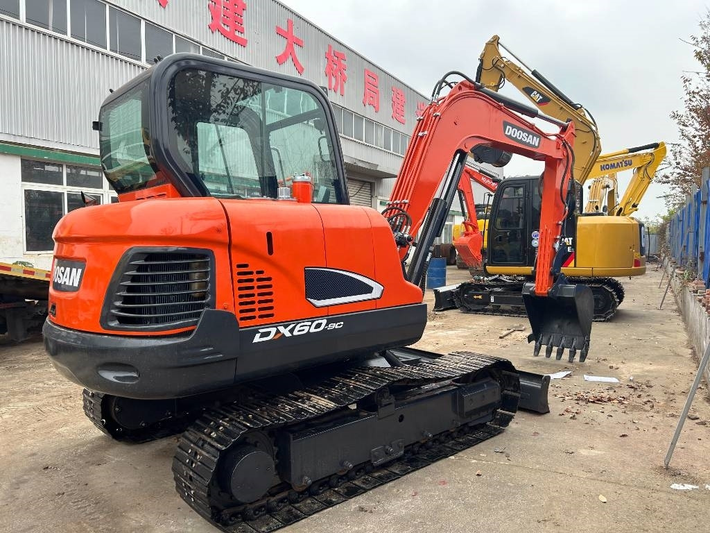 Doosan DX 60 - Mini ekskavatör: fotoğraf 1 Doosan DX 60 - Mini ekskavatör: fotoğraf 1