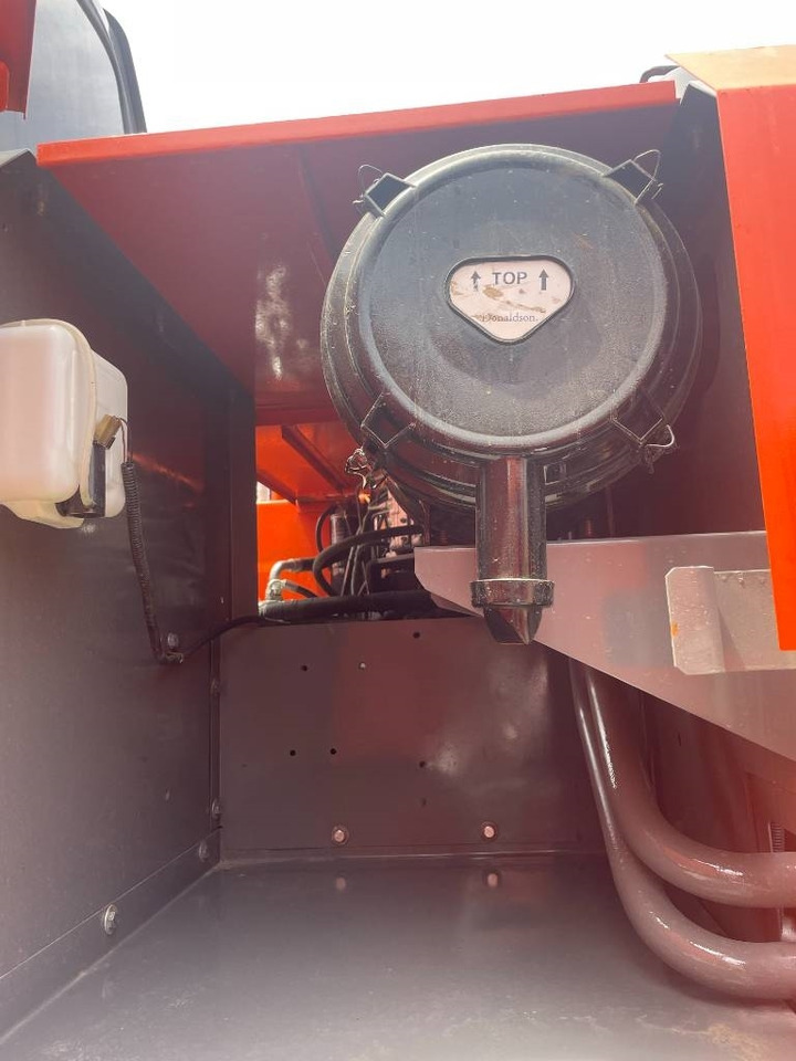 Hitachi ZX 200 - Paletli ekskavatör: fotoğraf 4 Hitachi ZX 200 - Paletli ekskavatör: fotoğraf 4