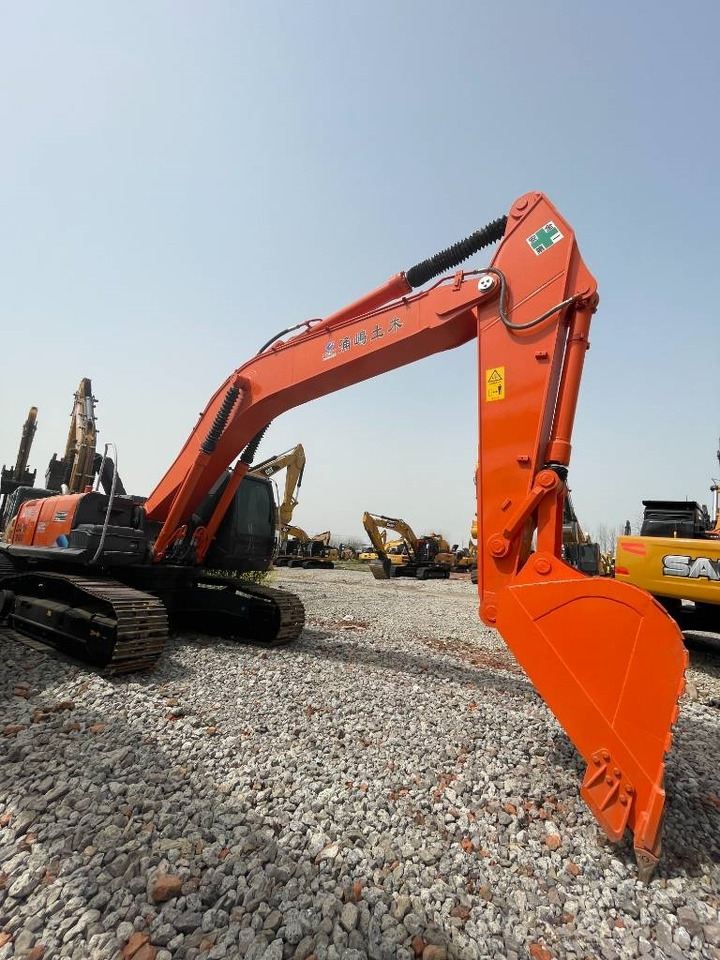 Hitachi ZX 360 - Paletli ekskavatör: fotoğraf 2 Hitachi ZX 360 - Paletli ekskavatör: fotoğraf 2