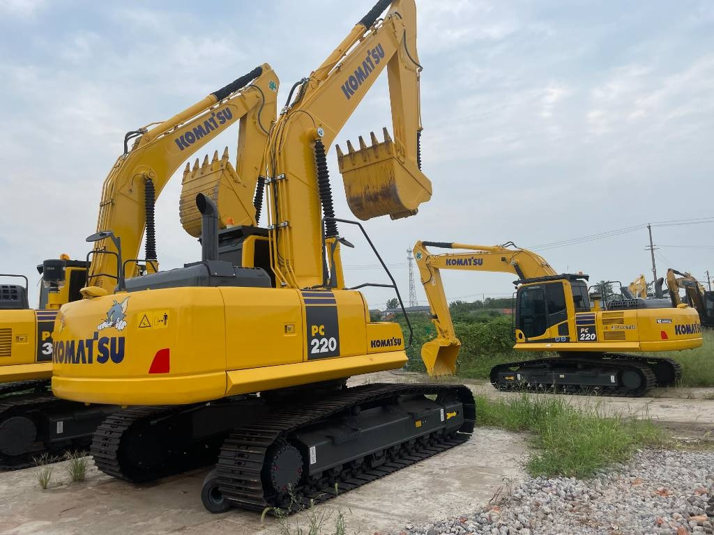 Komatsu PC 220 - Paletli ekskavatör: fotoğraf 1 Komatsu PC 220 - Paletli ekskavatör: fotoğraf 1