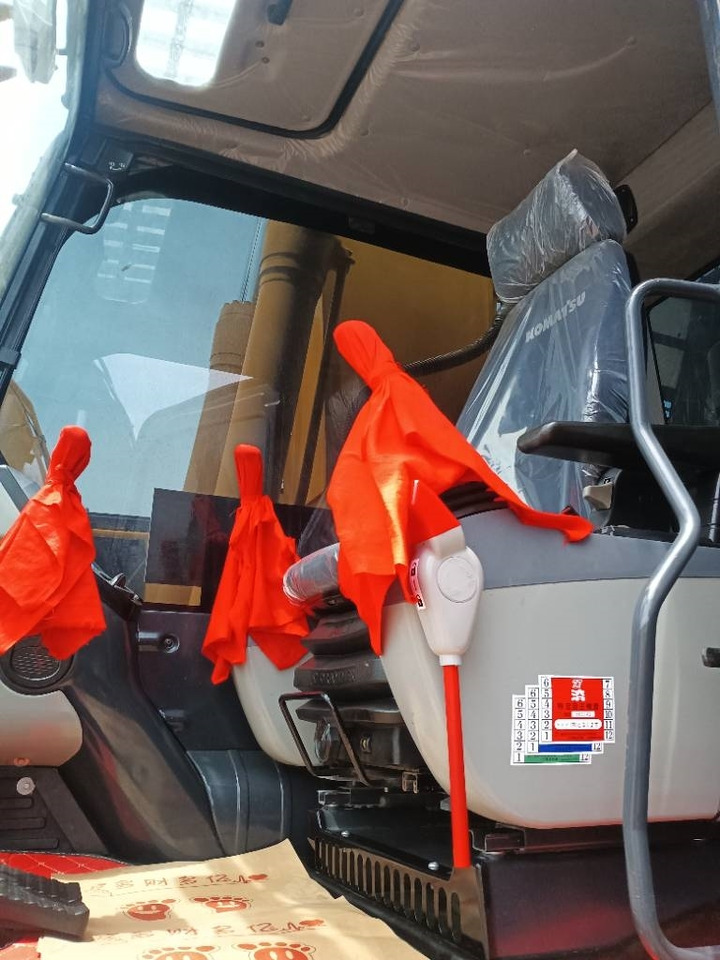 Komatsu PC 240 - Paletli ekskavatör: fotoğraf 4 Komatsu PC 240 - Paletli ekskavatör: fotoğraf 4