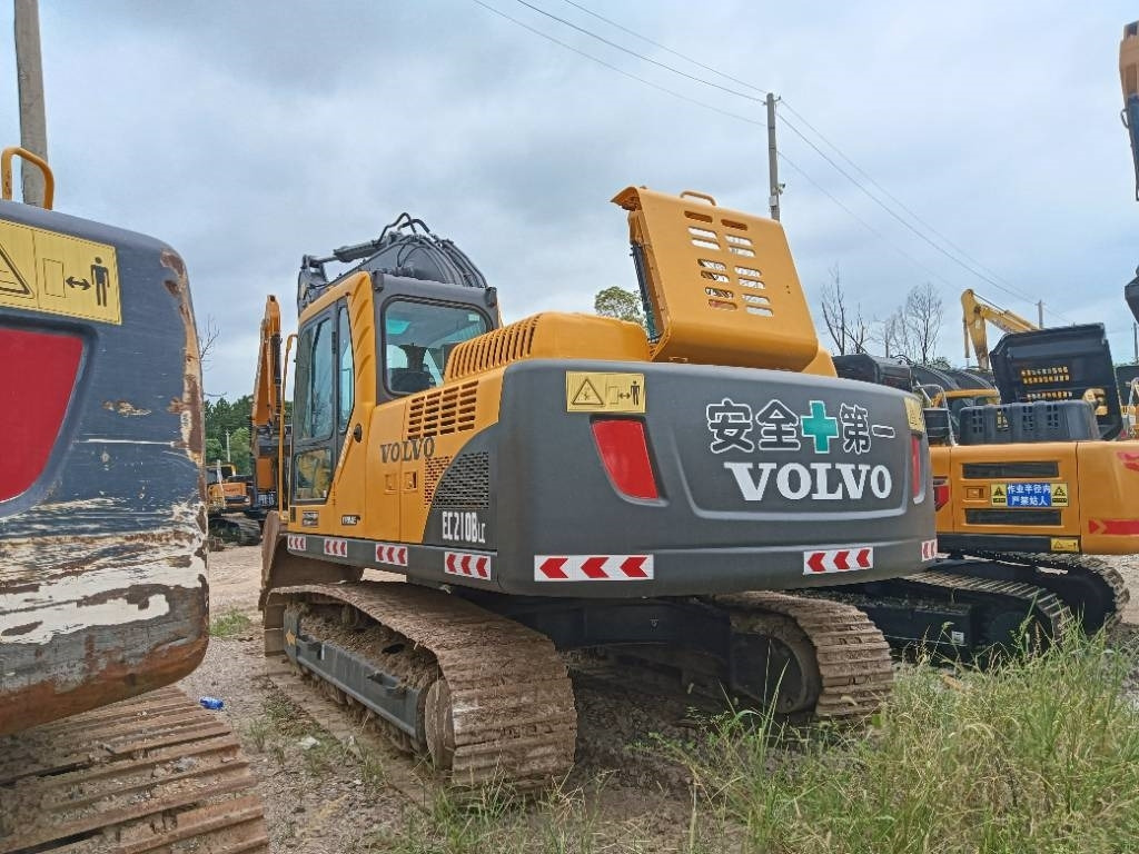 Volvo EC 210 B LC - Paletli ekskavatör: fotoğraf 3 Volvo EC 210 B LC - Paletli ekskavatör: fotoğraf 3