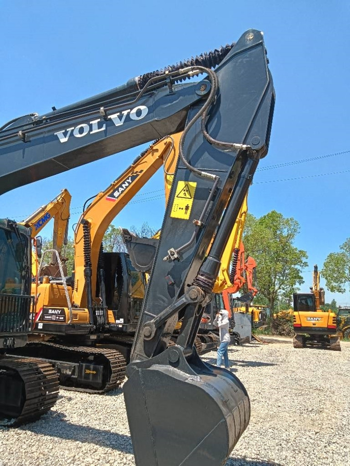 Volvo EC140 - Paletli ekskavatör: fotoğraf 2 Volvo EC140 - Paletli ekskavatör: fotoğraf 2