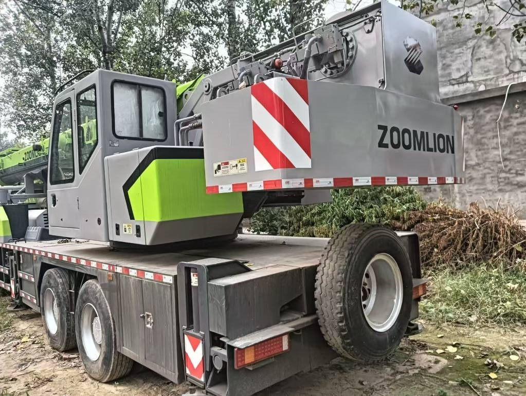 Zoomlion 300 - Kule vinç: fotoğraf 5 Zoomlion 300 - Kule vinç: fotoğraf 5
