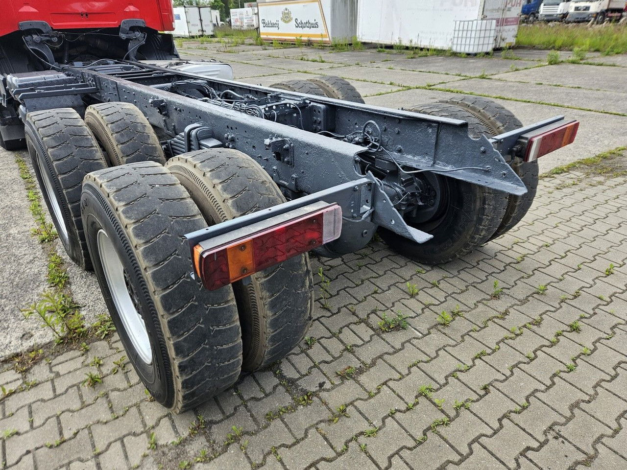 Şasi kamyon Scania 144 530 6X4 Manual Pump AND Injectros - Full Sprin G: fotoğraf 6