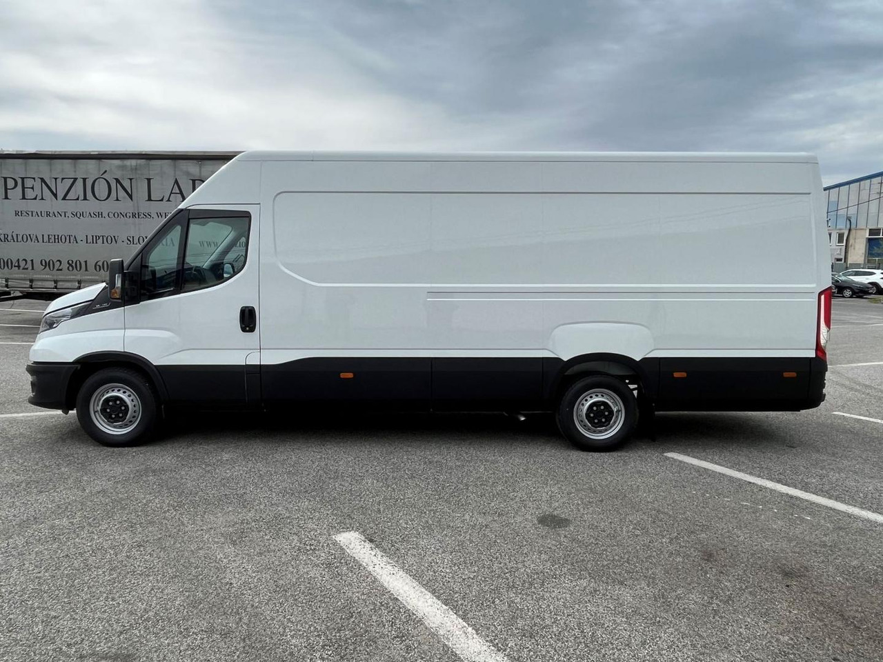 Iveco DAILY VAN, 3.0 D 176k, 35S18H V Evolution H2 - Panelvan: fotoğraf 2 Iveco DAILY VAN, 3.0 D 176k, 35S18H V Evolution H2 - Panelvan: fotoğraf 2