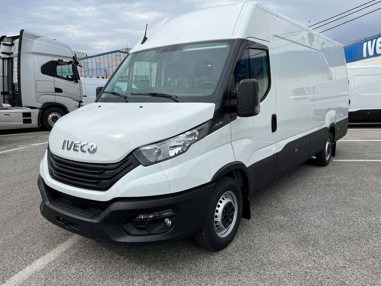 Iveco DAILY VAN, 3.0 D 176k, 35S18H V Evolution H2 - Panelvan: fotoğraf 1 Iveco DAILY VAN, 3.0 D 176k, 35S18H V Evolution H2 - Panelvan: fotoğraf 1