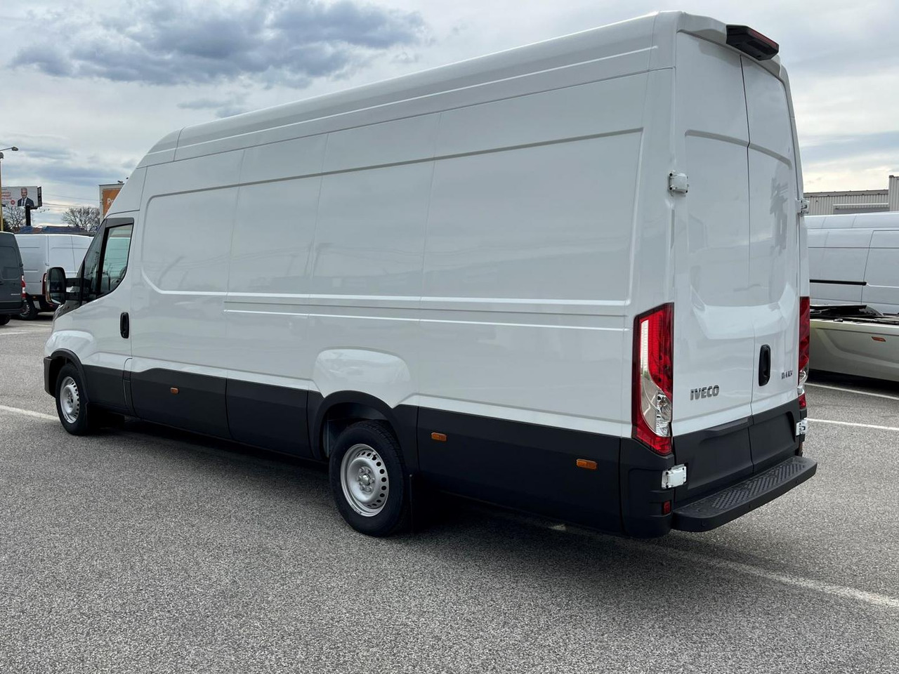Iveco DAILY VAN, 3.0 D 176k, 35S18H V Evolution H3 - Panelvan: fotoğraf 2 Iveco DAILY VAN, 3.0 D 176k, 35S18H V Evolution H3 - Panelvan: fotoğraf 2