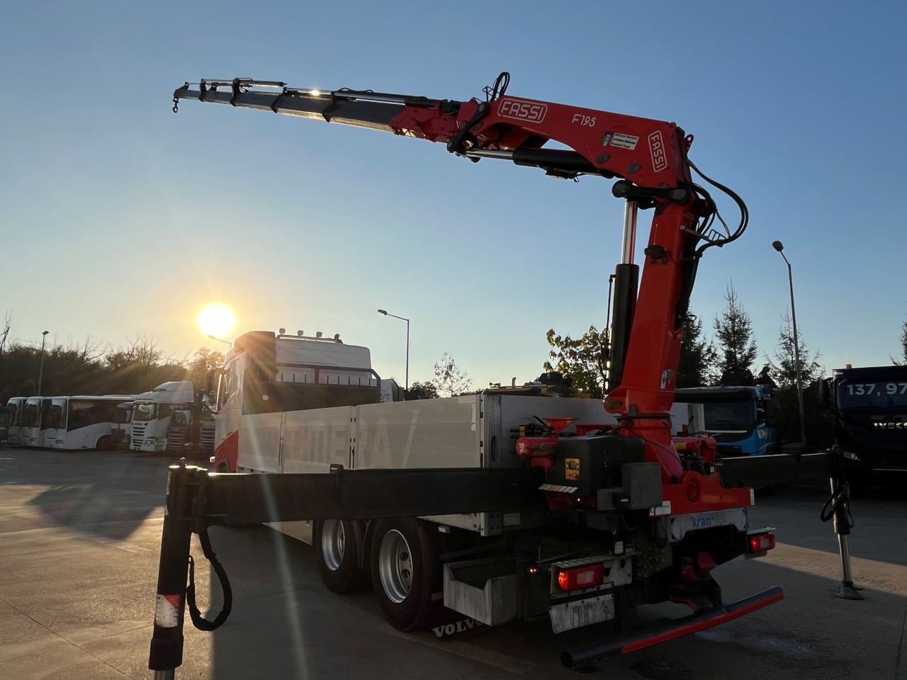 Kamyon, Vinçli kamyon VOLVO FH 500, 2017, FASSI 195.2 - 5x +RC: fotoğraf 19 Kamyon, Vinçli kamyon VOLVO FH 500, 2017, FASSI 195.2 - 5x +RC: fotoğraf 19