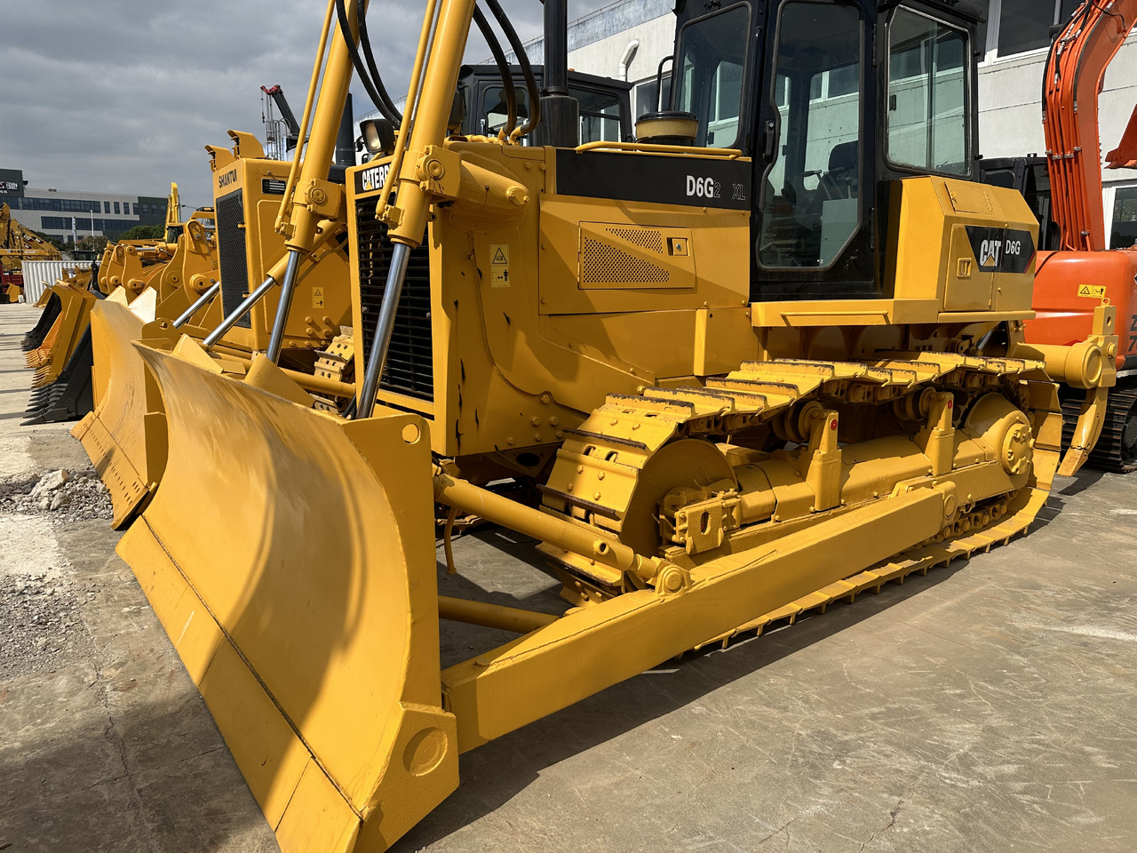 CATERPILLAR D6G CAT dozer - Buldozer: fotoğraf 1 CATERPILLAR D6G CAT dozer - Buldozer: fotoğraf 1