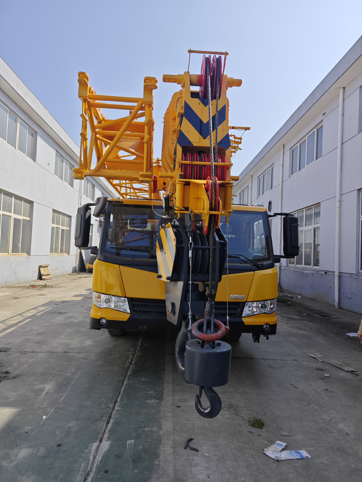 XCMG QY50KC 50T XCT50 Truck Crane - İş makinaları: fotoğraf 2 XCMG QY50KC 50T XCT50 Truck Crane - İş makinaları: fotoğraf 2