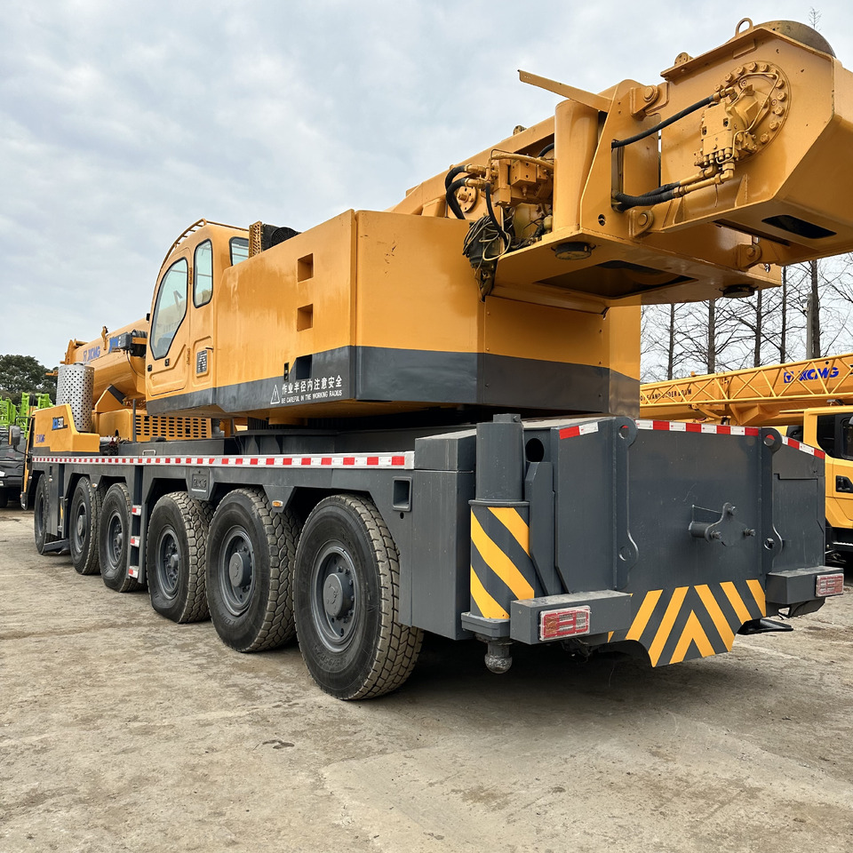 XCMG XCA200 200TON Truck crane - Mobil vinç: fotoğraf 2 XCMG XCA200 200TON Truck crane - Mobil vinç: fotoğraf 2